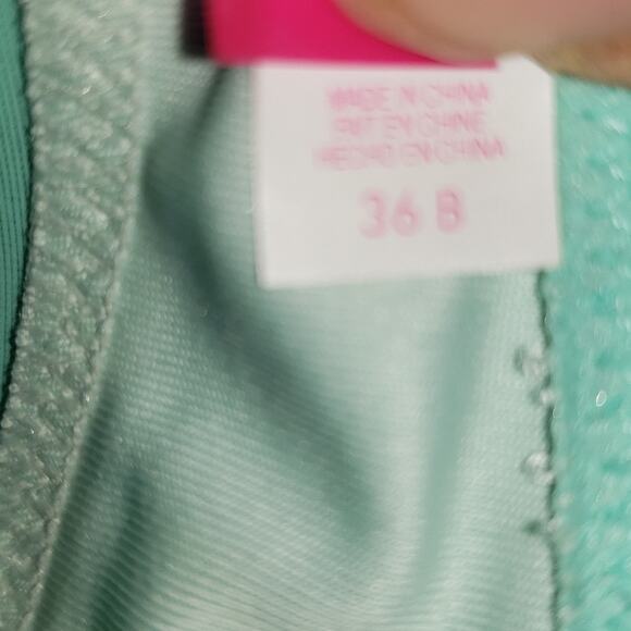 EUC Victoria's Secret 2 piece bikini turquoise sz 36B sz small bottom - Picture 9 of 10